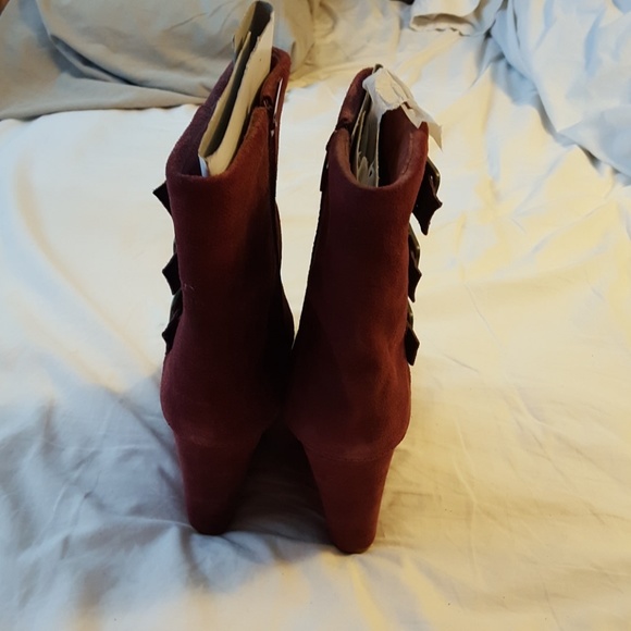 NWOT wine colored  leather suede wedge - Picture 5 of 5